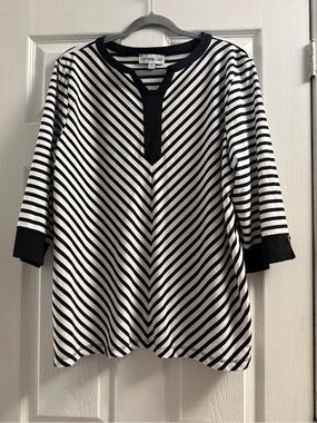 Southern Lady Striped V-Neck Top Size XL